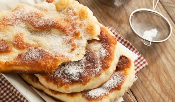 Мекици с прясно мляко и суха мая