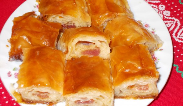 Мераклийска сиропирана баница с локум