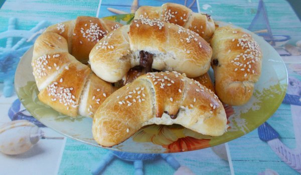 Мини кифлички с течен шоколад