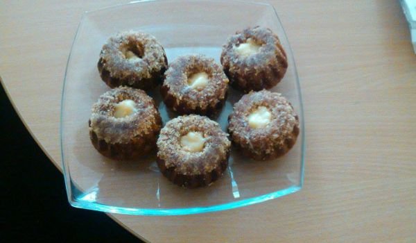 Мини медени кексчета с крем