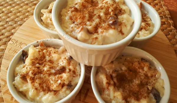 Мляко с ориз и сушени плодове