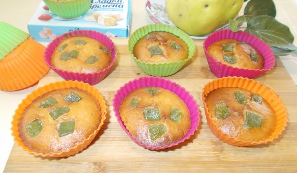 Мъфини с дюля и локум