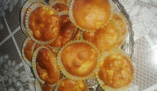 Мъфини с ябълки и орехи