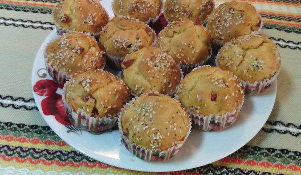 Мъфини с камамбер и колбас