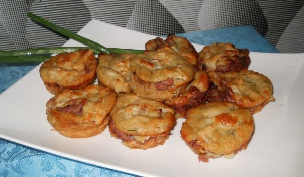 Мъфини с картофи и кайма