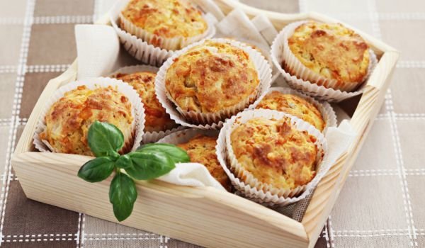 Мъфини с шунка и кашкавал