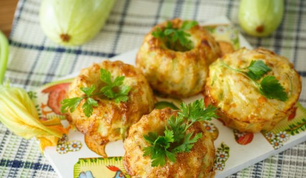 Мъфини с тиквички и извара