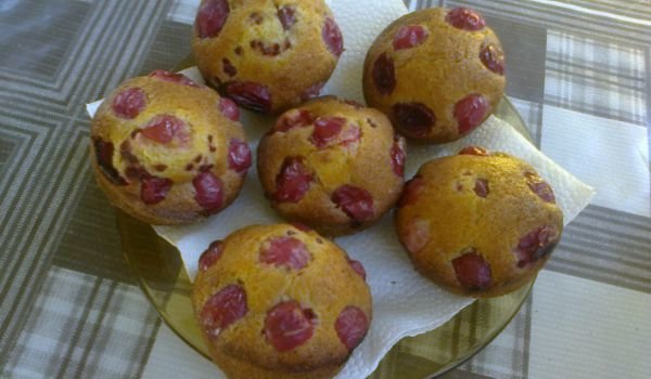Мъфини с цариградско грозде
