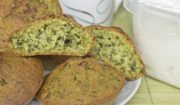 Мъфини със спанак и кедрови ядки
