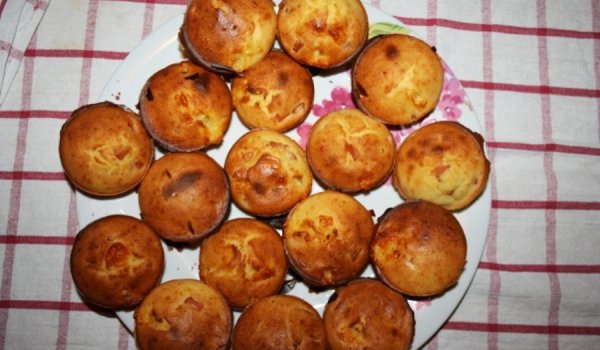 Мъфини със сьомга и моцарела