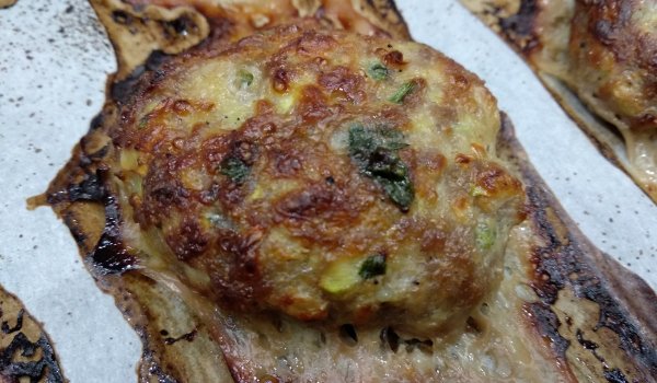 Мъжки кюфтета с тиквички и кайма на фурна