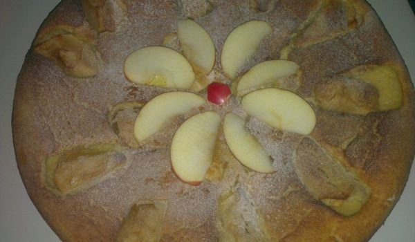 Мързелив ябълков сладкиш