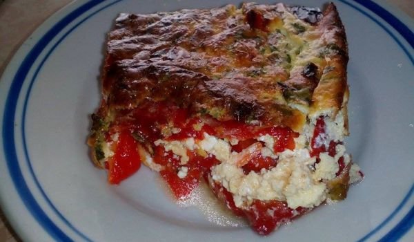 Мързеливи чушки бюрек със заливка
