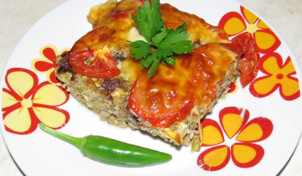 Мусака от тиквички, картофи и гъби