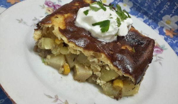 Мусака с алабаш, картофи, царевица, лук и кайма
