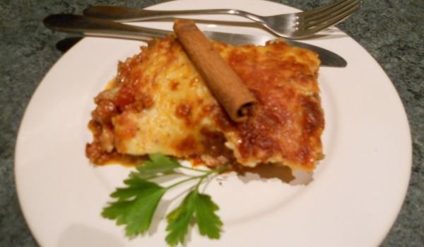Мусака с патладжани и сос Бешамел