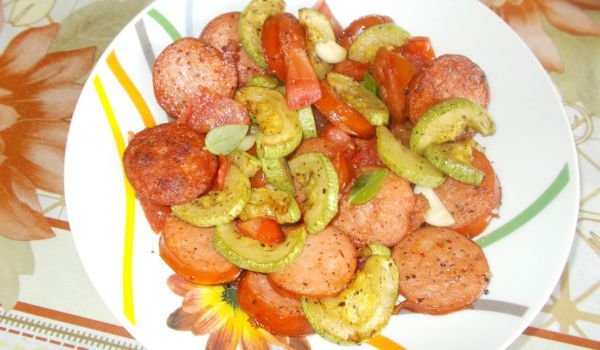 Наденица с тиквички