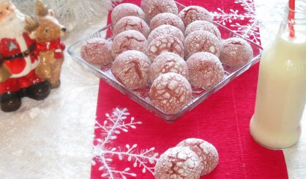 Напукани сладки Червено кадифе