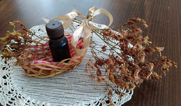 Народен лек от жълт кантарион при рани и външни наранявания