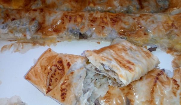 Навити банички с праз и гъби