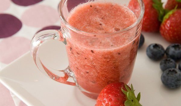 Нектар с ягоди и кисело мляко