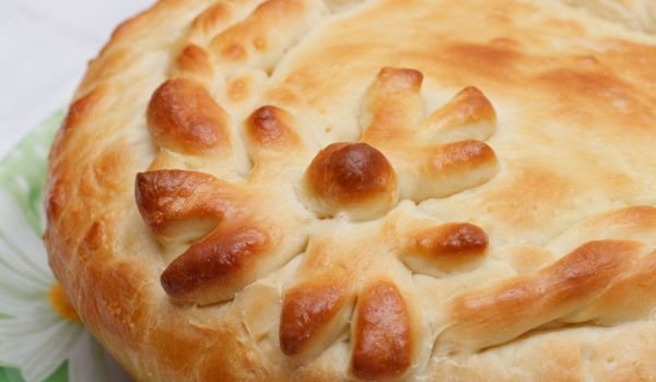 Новогодишна питка с късмет паричка