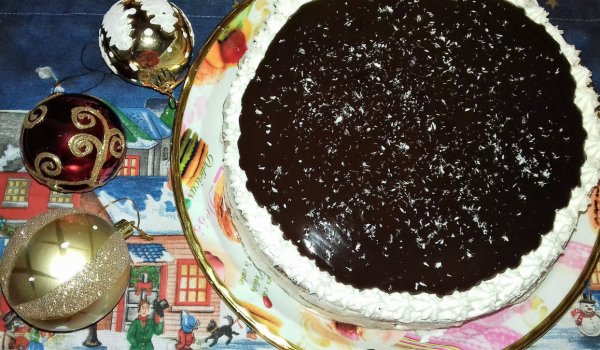 Новогодишна торта с шоколадов мус, ганаш и банани