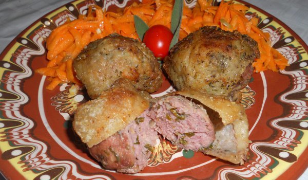 Облечени пилешки кюфтенца в кожички