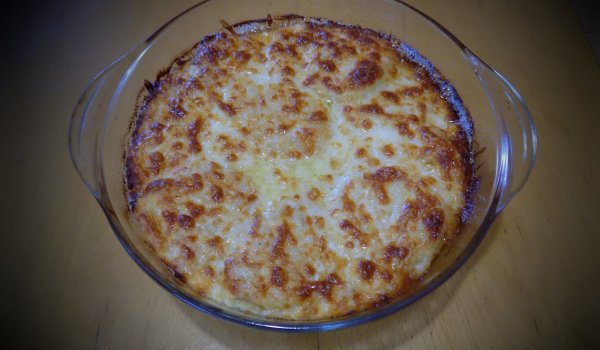 Огретен с картофи, сирене и кашкавал