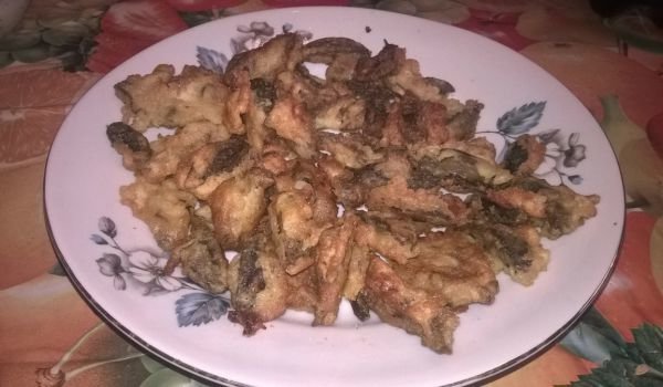 Охлюви пане с млечен сос