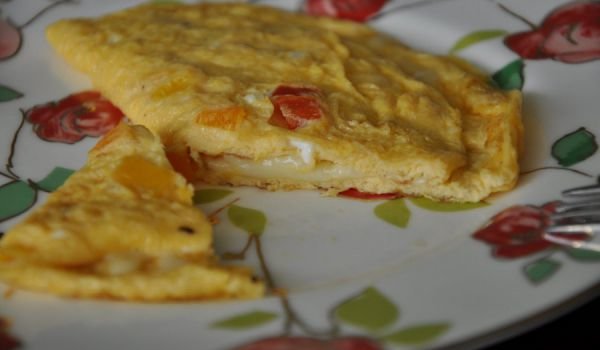 Омлет с пилешко месо