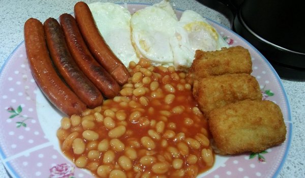 Оригинална английска закуска (Full english breakfast)