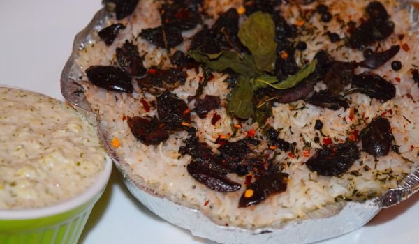 Ориз Басмати със сос от сурово кашу