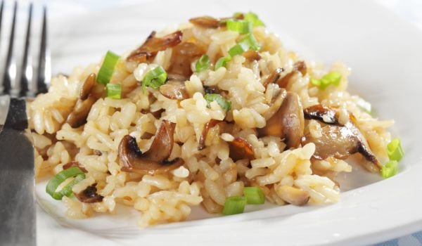 Ориз с гъби и праз
