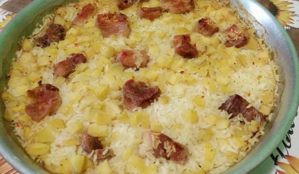 Ориз с картофи и свинско месо