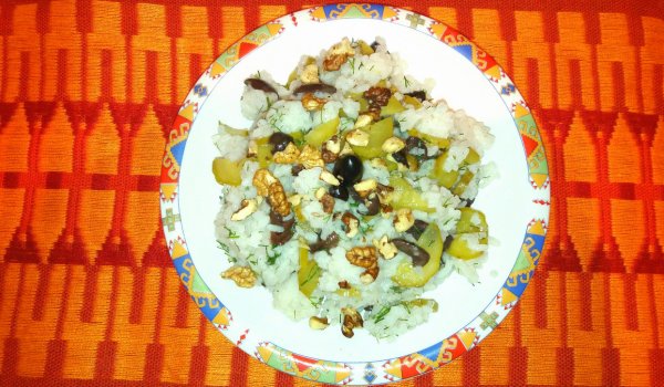 Ориз с маслини и кисели краставички