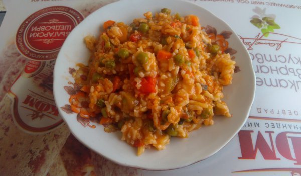 Ориз с моркови и грах за деца