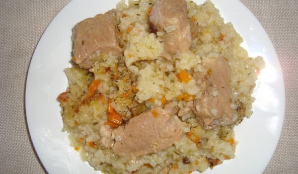 Ориз със свинско месо