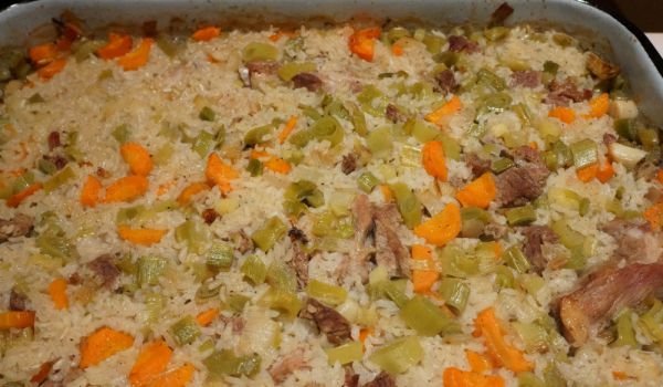 Ориз със зеленчуци и свинско на фурна