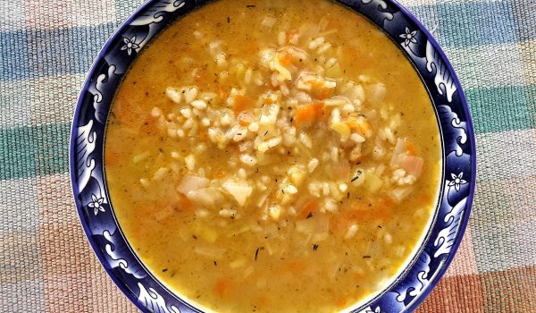 Оризова чорба с праз, лук и моркови