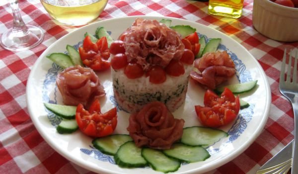 Оризова салата с прошуто
