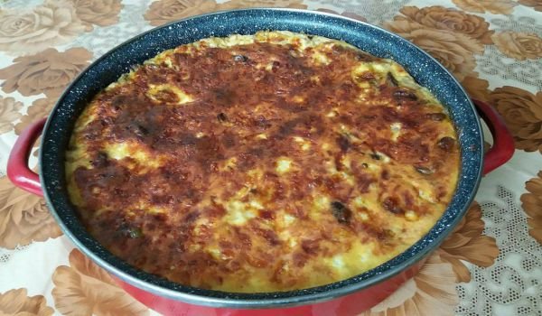 Оризова запеканка с пиле, гъби и зеленчуци