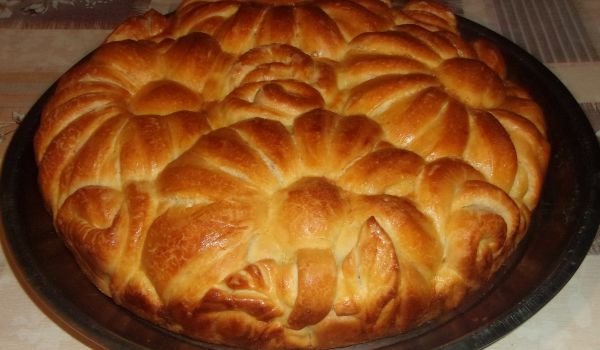 Осмомартенска пита на цветя