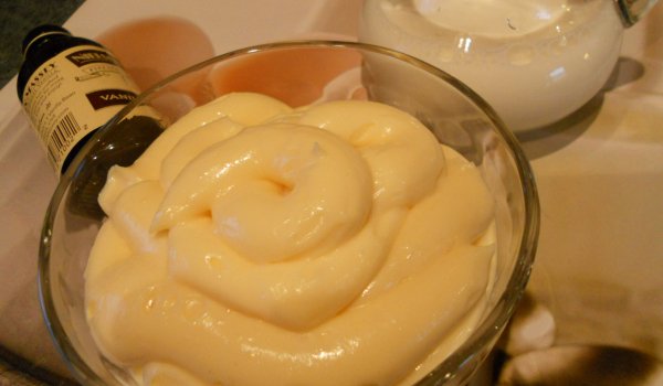 Основен сладкарски крем Патисери (Patisserie)