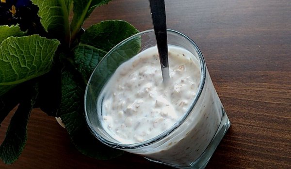 Овесени Ядки с Кисело Мляко и Мед