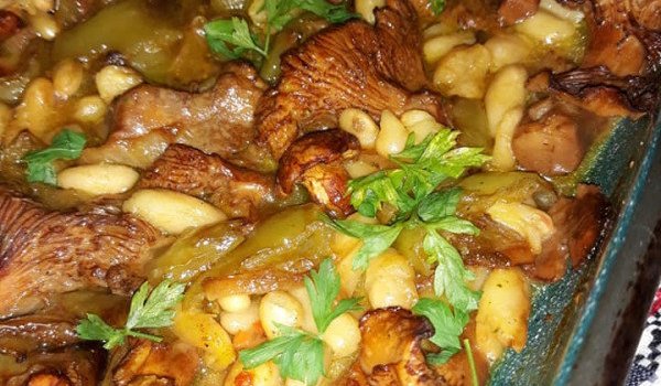 Пачи крак с боб и зеленчуци във фурна