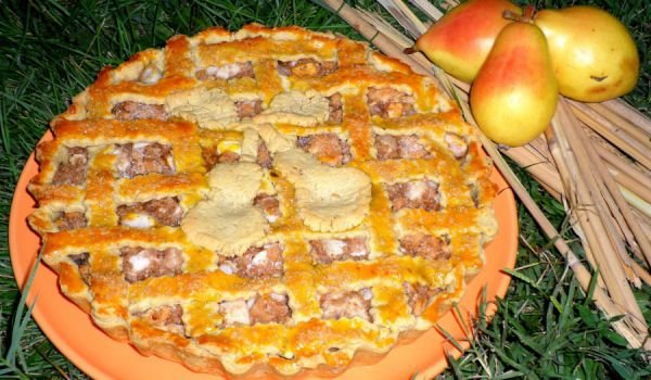 Пай с круши и орехи