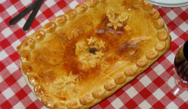 Пай с телешко задушено