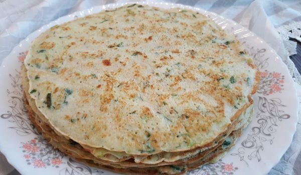 Палачинки с тиквички и извара