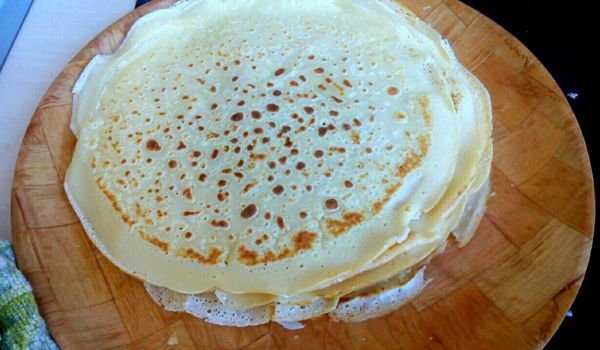 Палачинки със сладко от боровинки